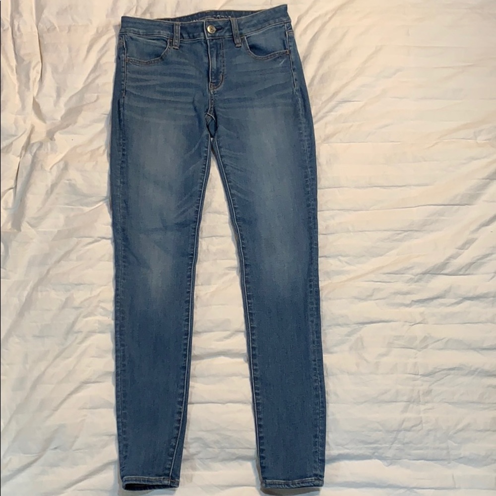 AMERICAN EAGLE SKINNY JEANS